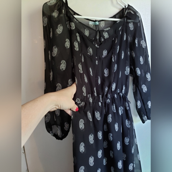 NWOT elegant black sheer ruffle dress - Picture 5 of 15